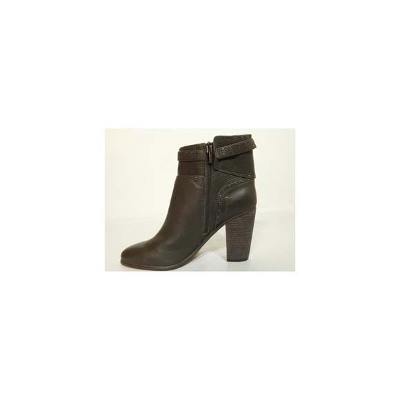 NEW Vince Camuto Faythes Leather Ankle Boot - Picture 7 of 8